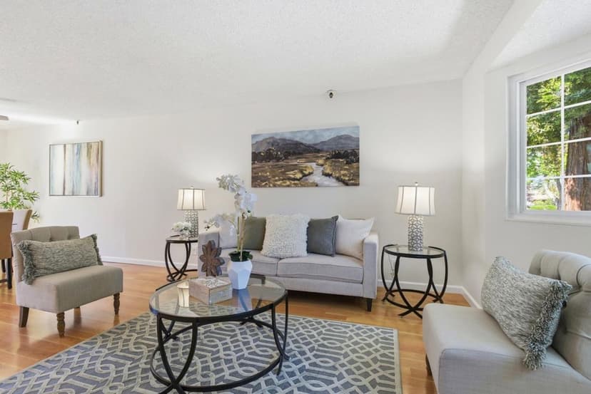 824 Bay Street - Photo 1 of 8