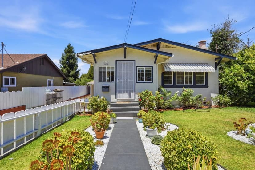 1654 D Street - Photo 1 of 8