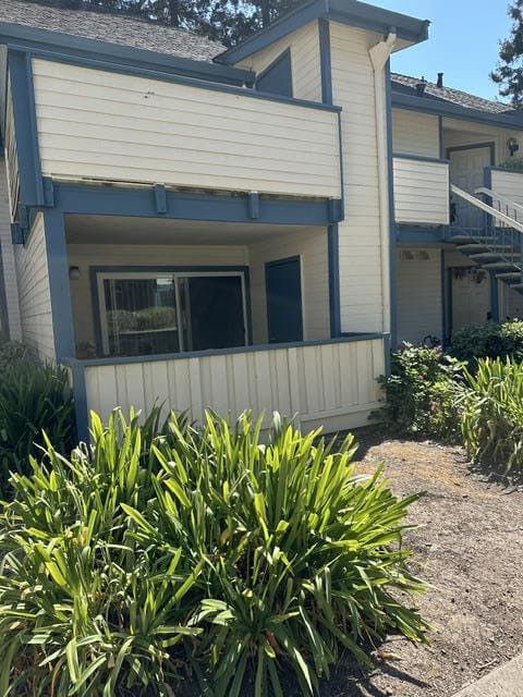 46666 Winema Common - Photo 1 of 8