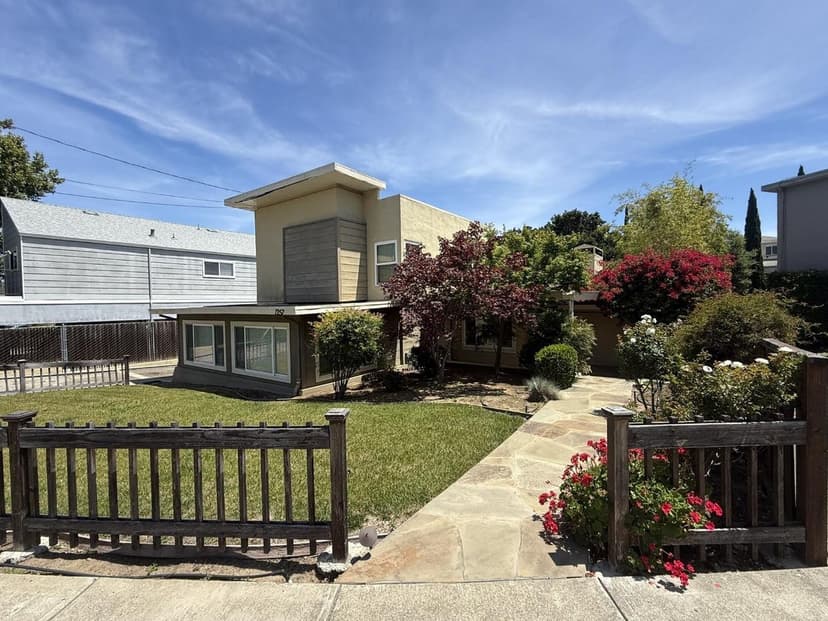 1257 Magnolia - Photo 1 of 8