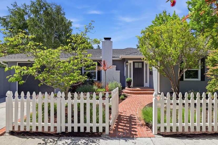 699 Oregon Avenue - Photo 1 of 8