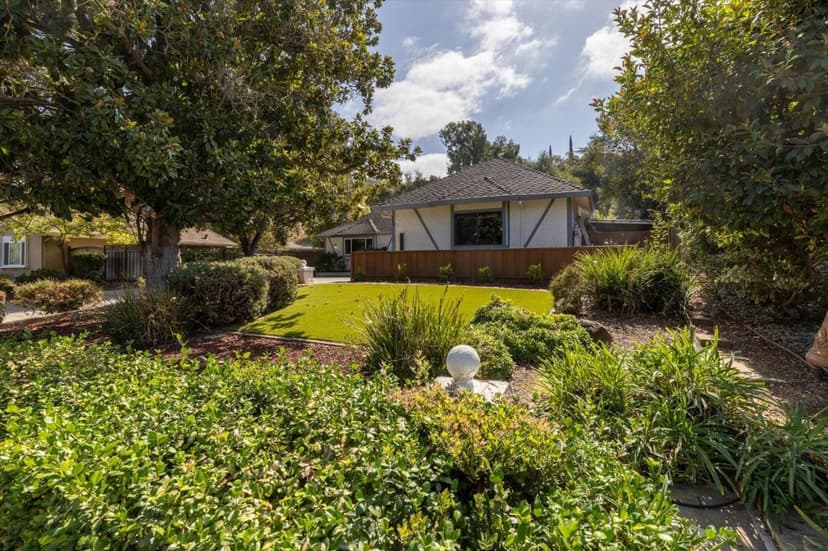 640 Easy Street - Photo 1 of 8