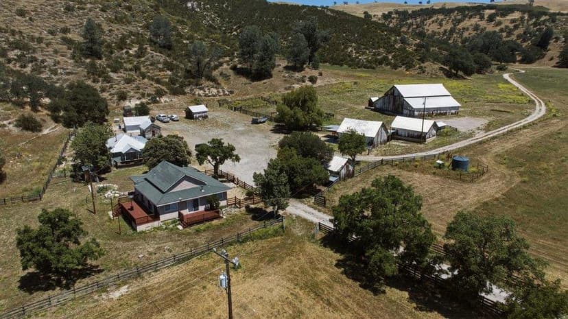 31341 Airline Highway - Photo 1 of 8