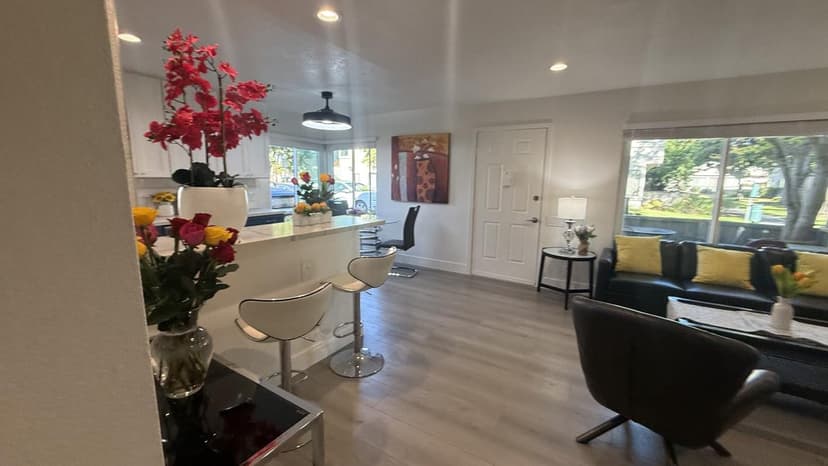112 Kenbrook - Photo 1 of 8
