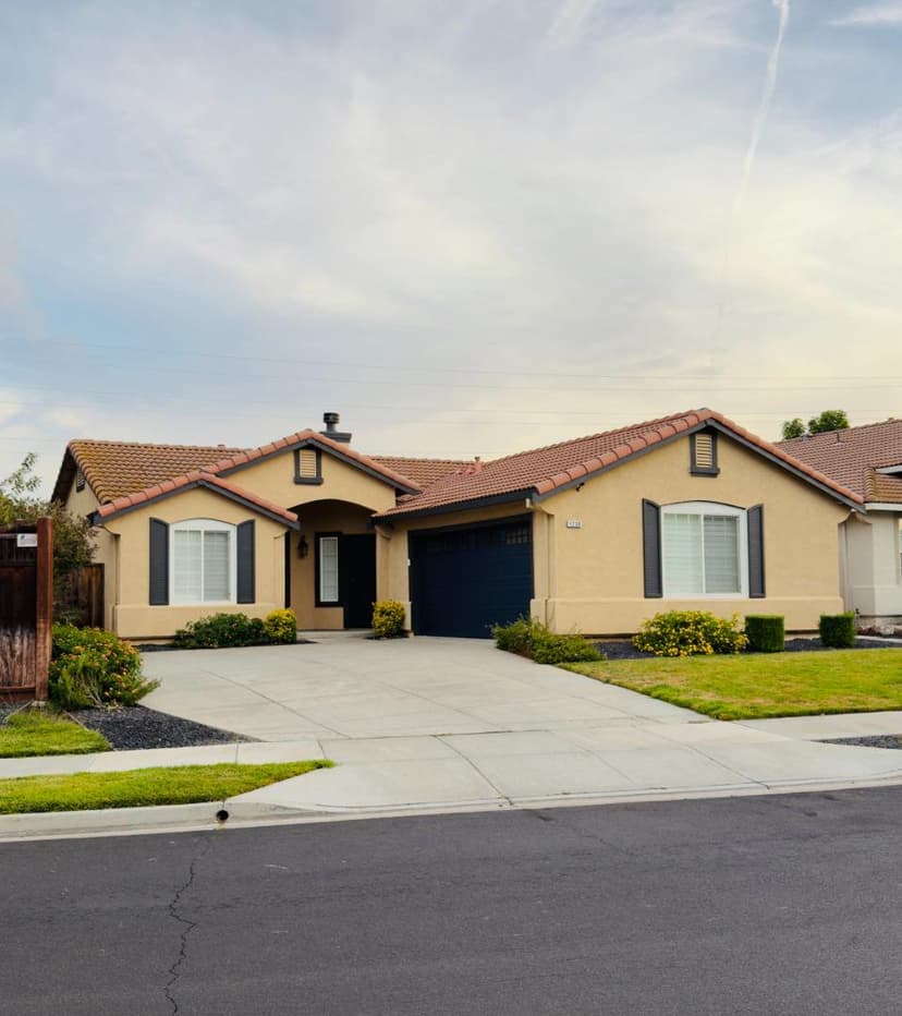 1230 Arlington Way - Photo 1 of 8