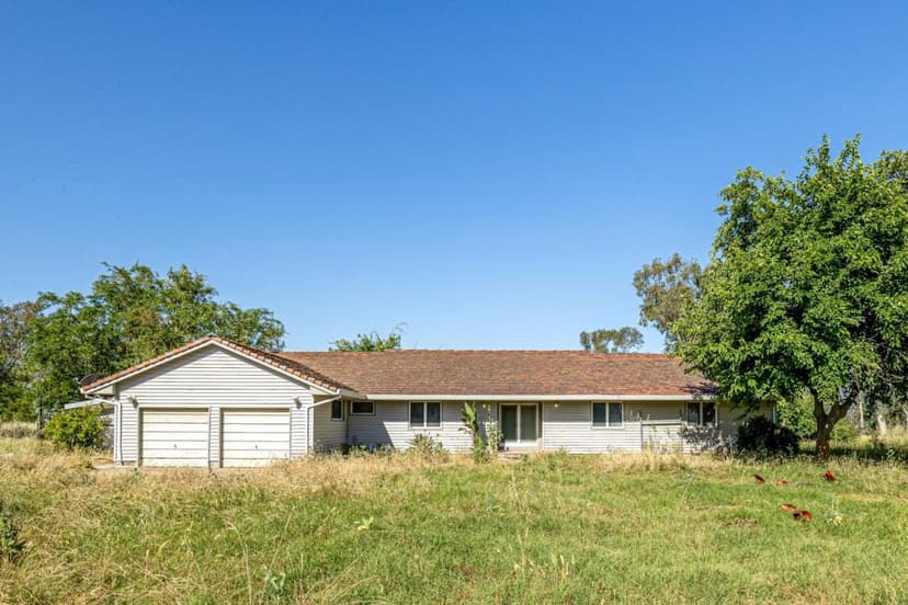 3205 Fifield Road - Photo 1 of 8