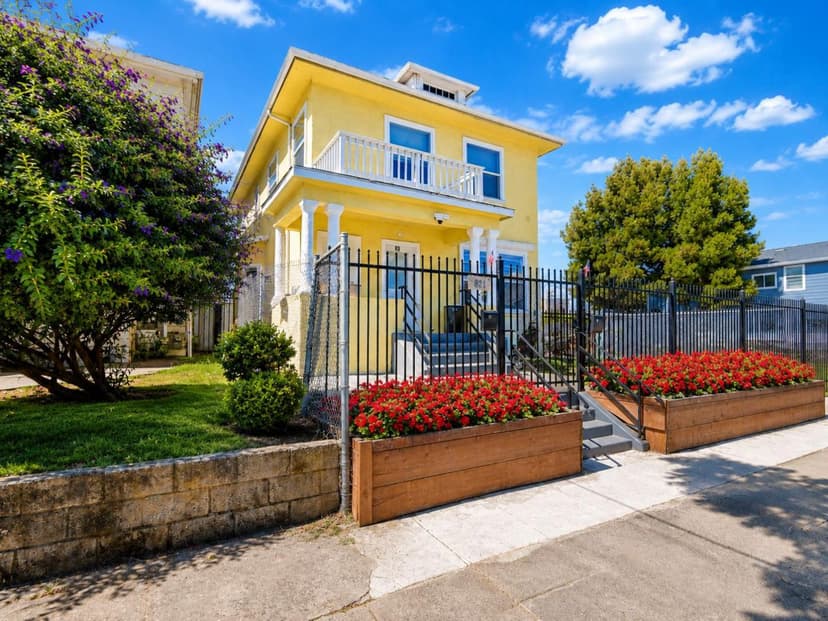 871 37th Street - Photo 1 of 8
