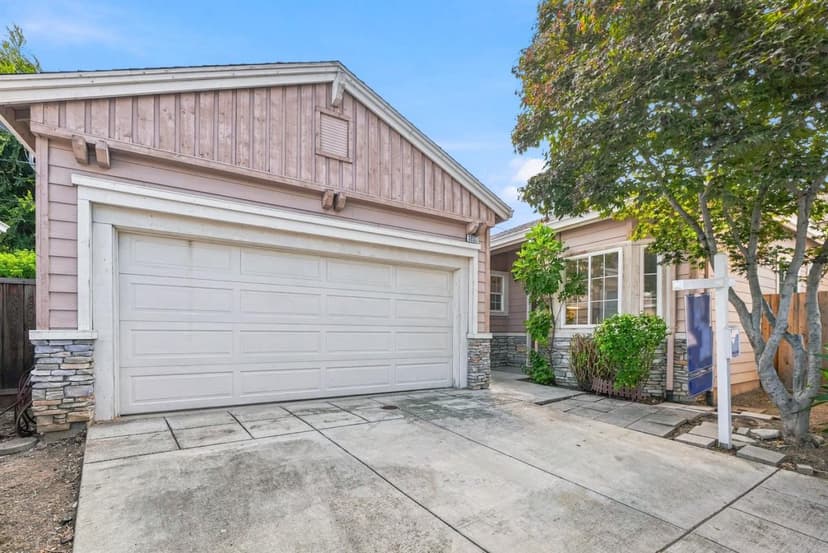 38557 Poe Terrace - Photo 1 of 8