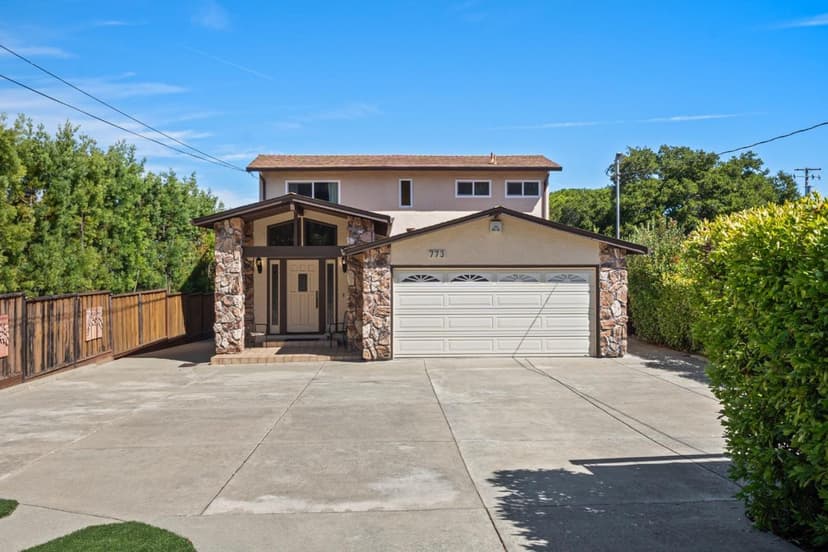 773 Lakeview Way - Photo 1 of 8