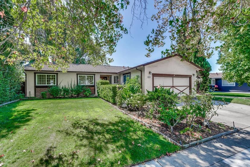 37735 Blacow Road - Photo 1 of 8