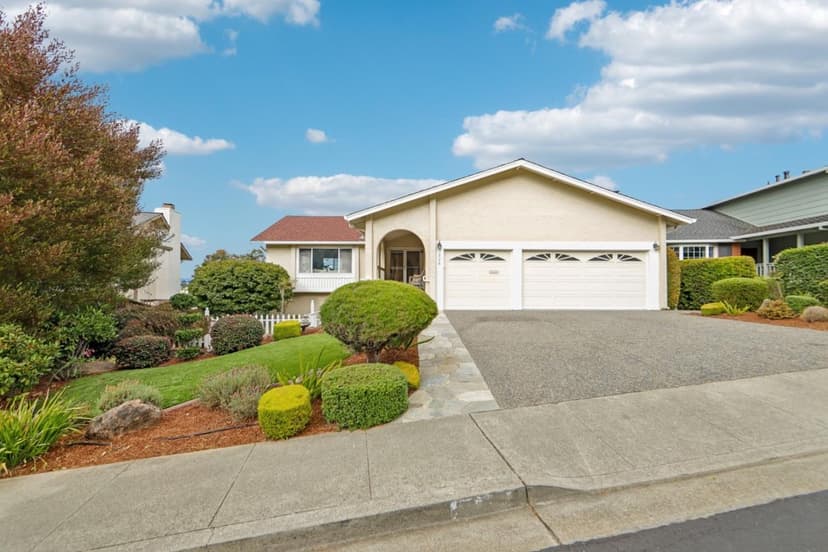 2808 Wakefield Drive - Photo 1 of 8