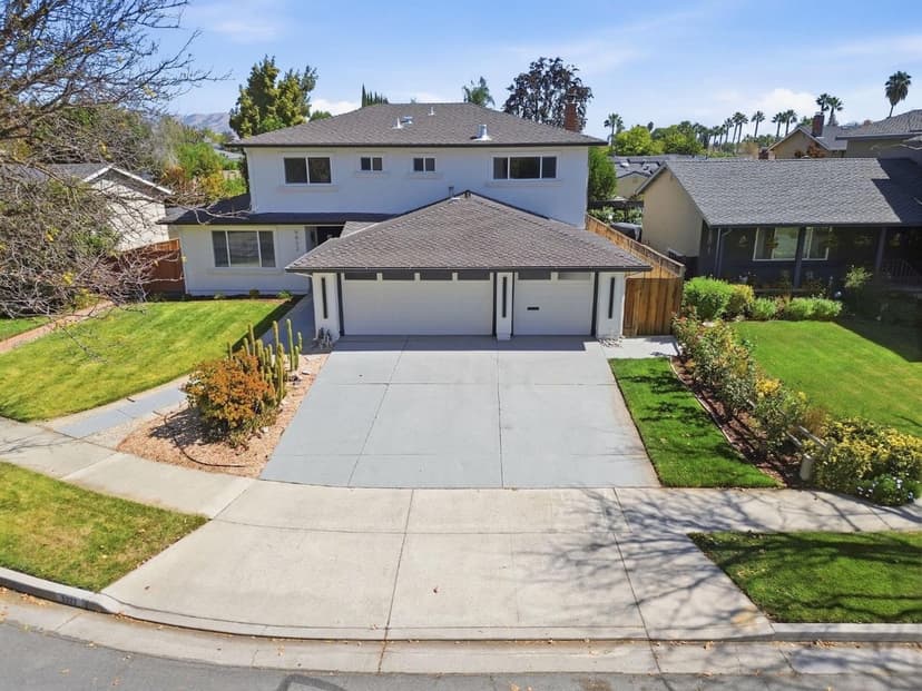 5022 Glouchester Court - Photo 1 of 8
