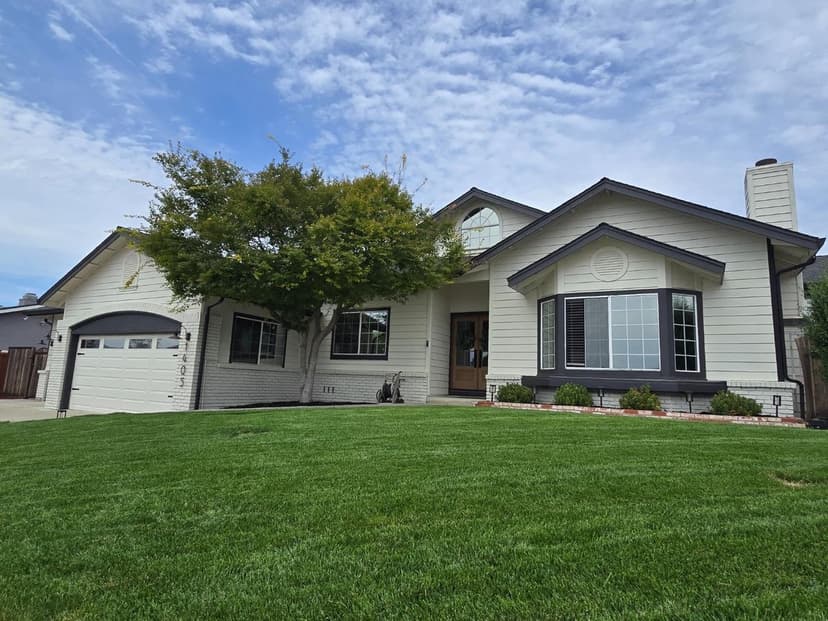 1405 South Ridgemark Drive - Photo 1 of 8