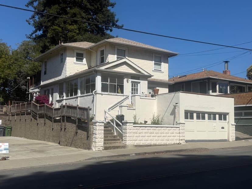 511 Capitola Avenue - Photo 1 of 6
