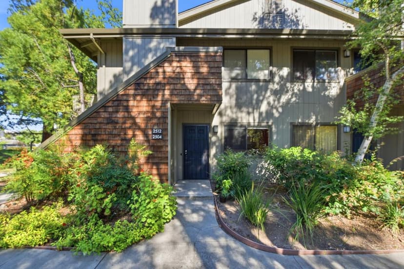 2504 La Terrace Circle - Photo 1 of 8