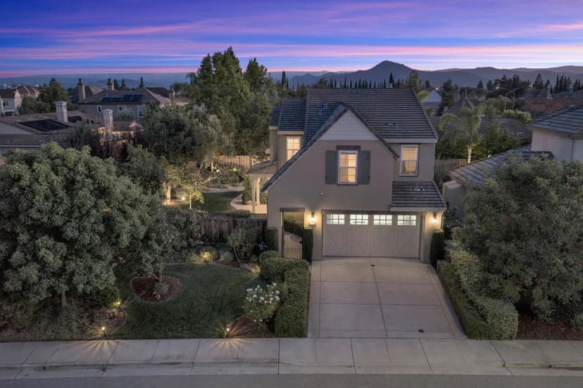 1725 Espana Way - Photo 1 of 8