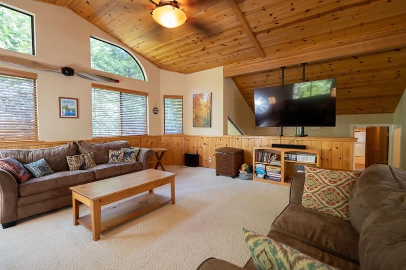 1265 Spring Valley Way - Photo 1 of 8