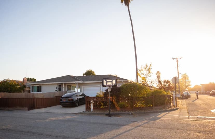1915 Halterman Avenue - Photo 1 of 8