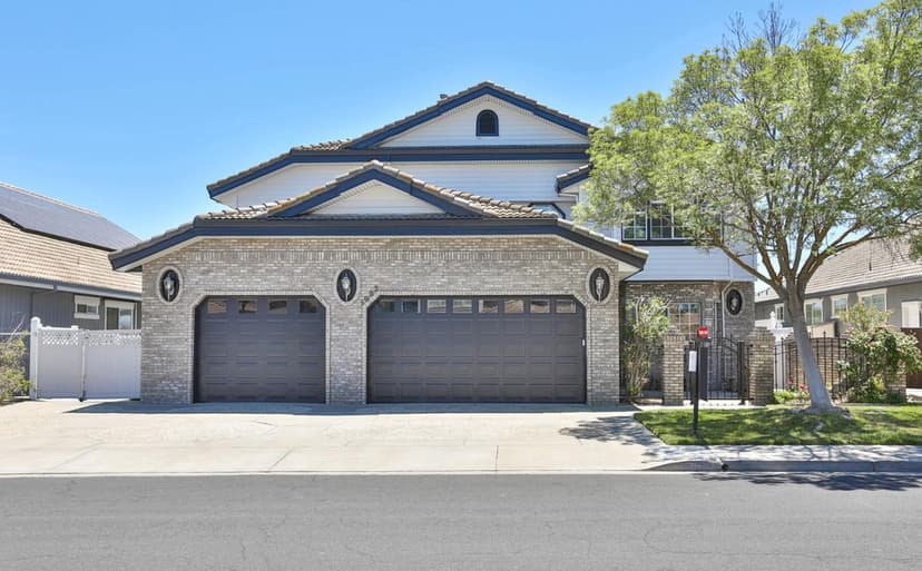 1933 Windward Point - Photo 1 of 8