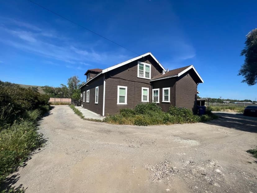 598 Palm Avenue - Photo 1 of 5