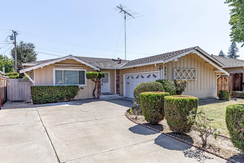 958 Camellia Way - Photo 1 of 8