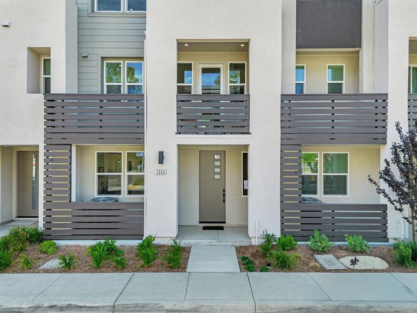 5005 Seashell Terrace - Photo 1 of 8