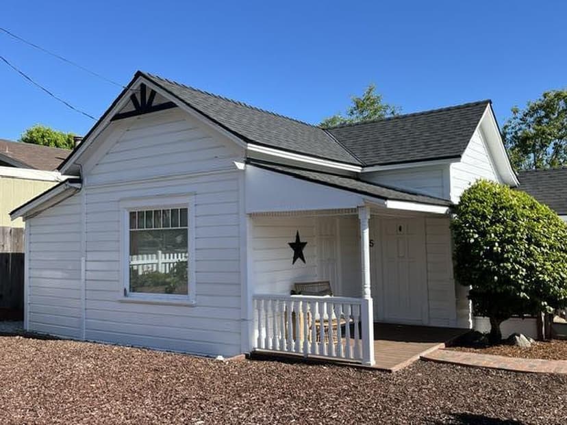 405 Pine Street - Photo 1 of 8