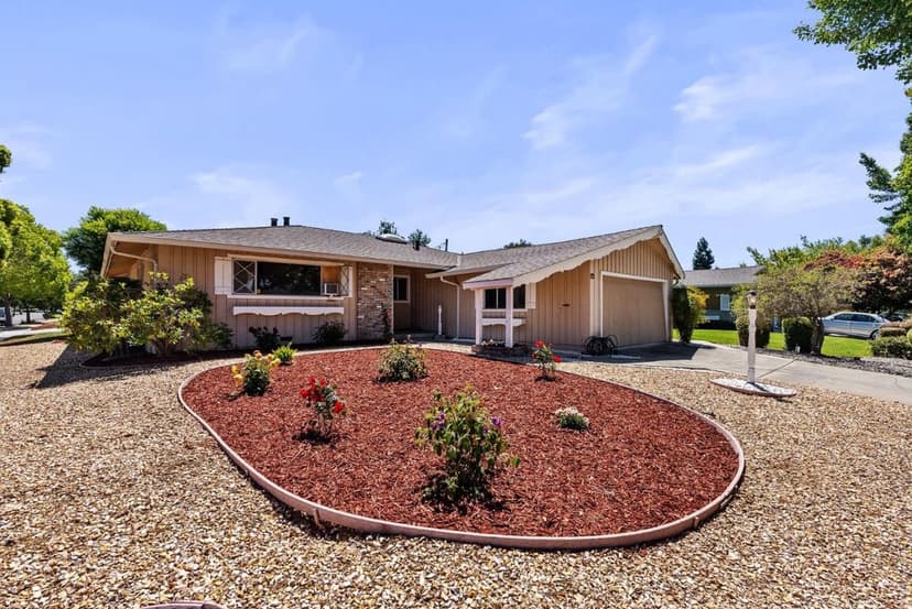 1092 Kildare Avenue - Photo 1 of 8