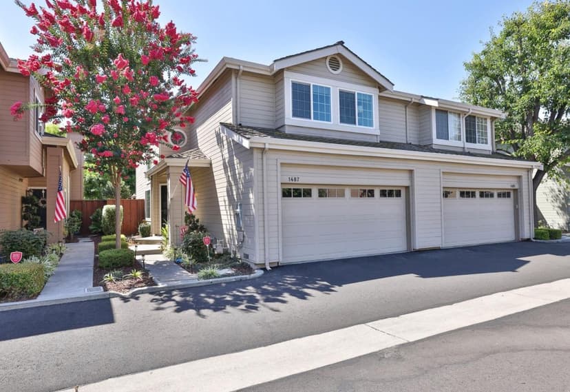 1487 Carrington Circle - Photo 1 of 8