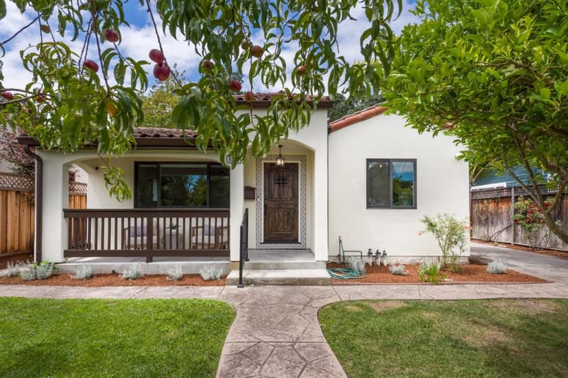 926 Iris Street - Photo 1 of 8