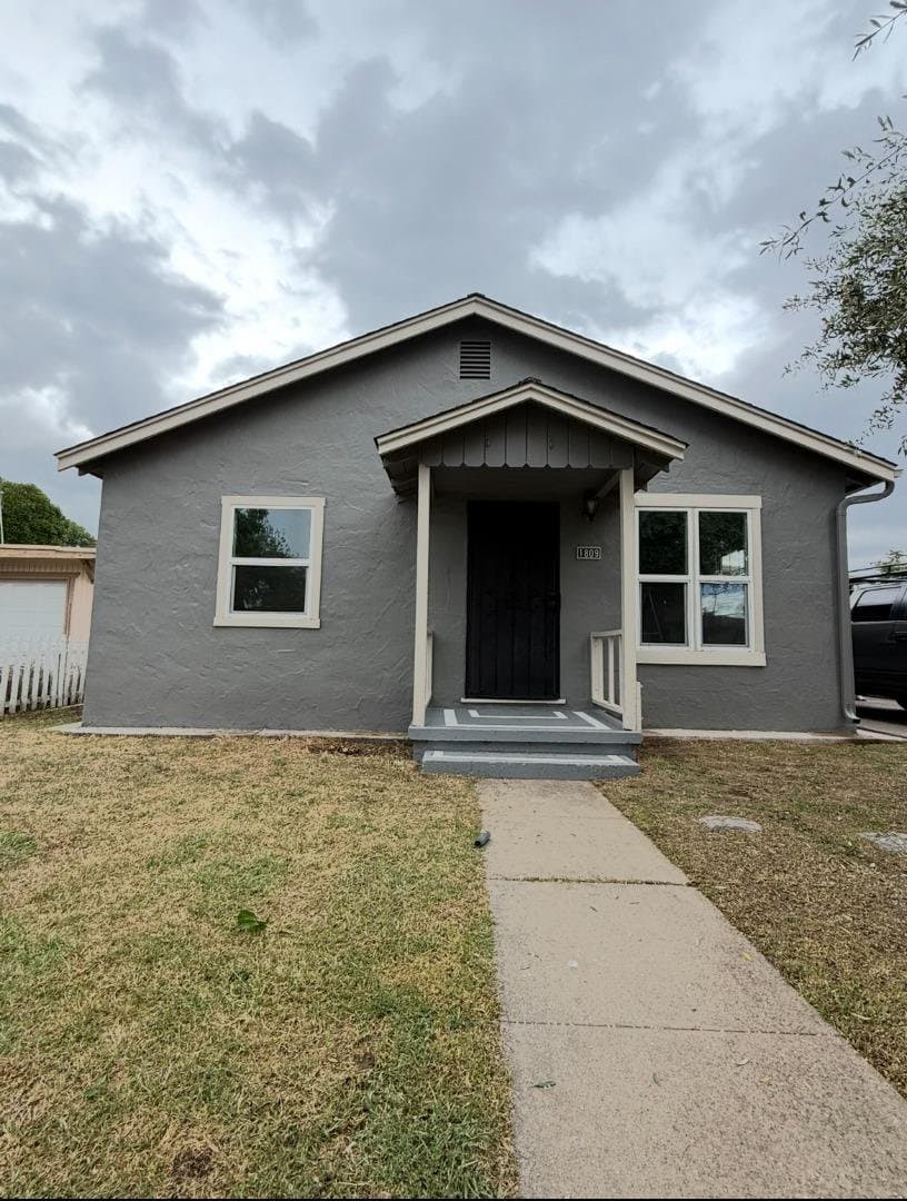 1809 Idalou Avenue - Photo 1 of 8